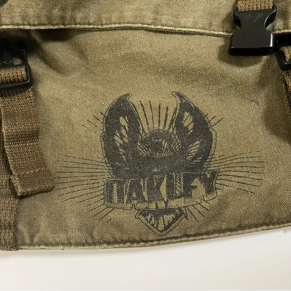 Vintage Oakley red shift Messenger Bag rare
